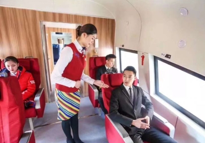 高铁乘务